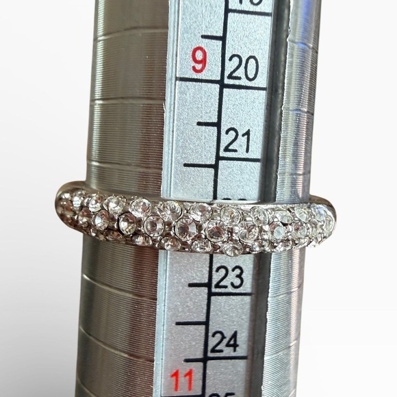 Vintage Avon RJ Sparkling Silver Tone Band Ring Crystal Accents  Size 10 - Picture 4 of 9